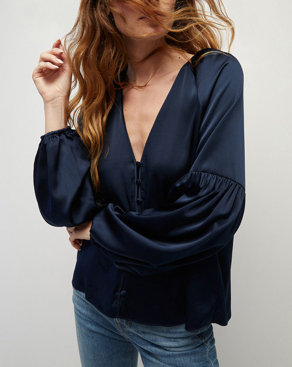 Stretch-Silk Top with Poet Sleeves & V-Neck | Valentin