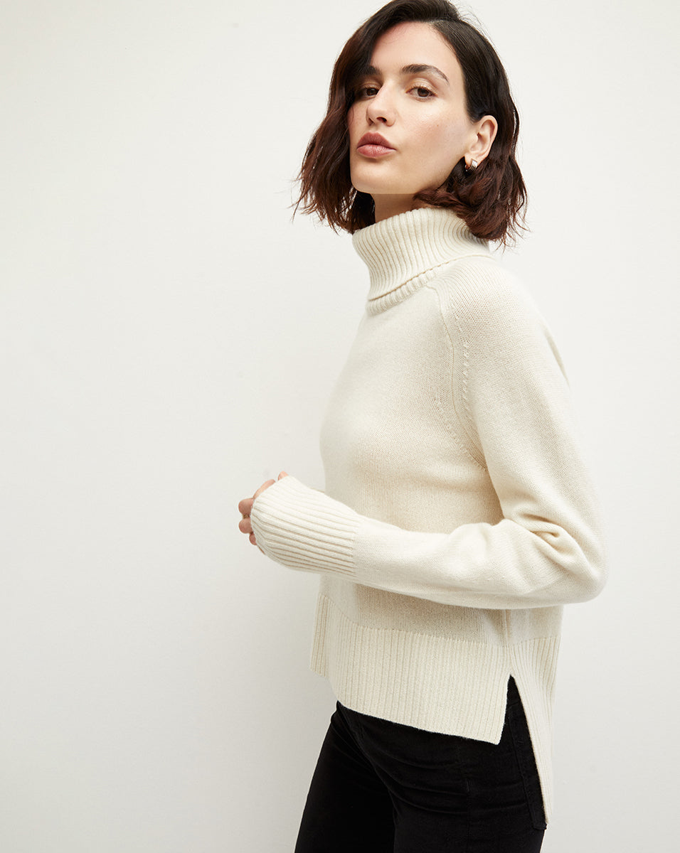 100% Cashmere Turtleneck Sweater with Relaxed Fit | Lerato