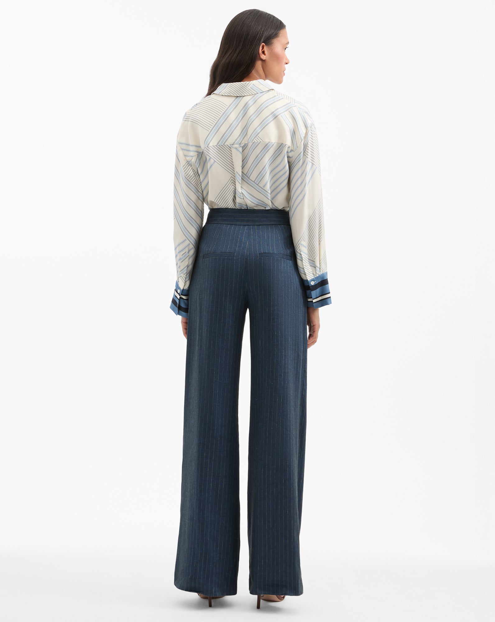 Silk Button-Down Shirt with Relaxed Fit & Geometric Print | Delila