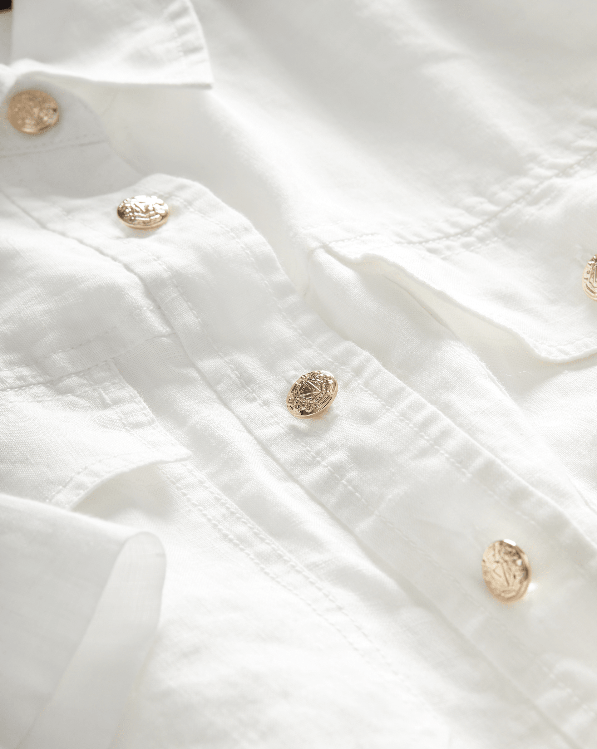 Lightweight Linen Shirt with Cropped Boxy Fit & Pockets | Spruce
